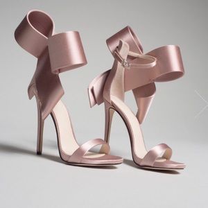Aminah Abdul Jillil open toed bow sandal heel